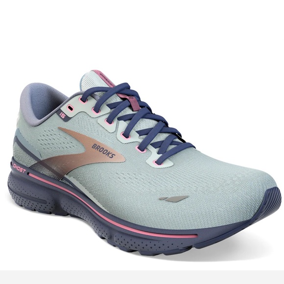 Brooks Shoes Nwt Brooks Ghost 5 Running Shoe Womens In Light Blue